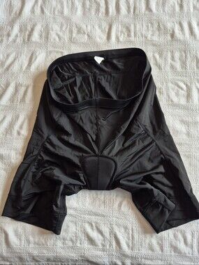 Canari men's XXL black padded cycling shorts, EUC jet black, no fade